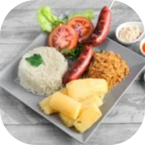 Espeto Salsicha de Churrasco com Acompanhamentos